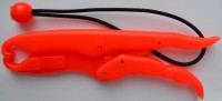 Липгрип челюстной захват для рыбы Fish Lip Grip красный светящийся 250 мм - Интернет-магазин товаров для рыбалки «Академiя Рыбалки»